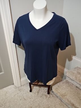 Terra & Sky Classic Navy V-Neck Short Sleeve Tee